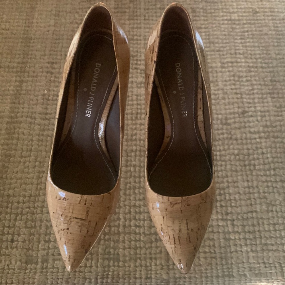 🙌🏽 Amazing tan cork heels!!🫶🏽🙌🏽